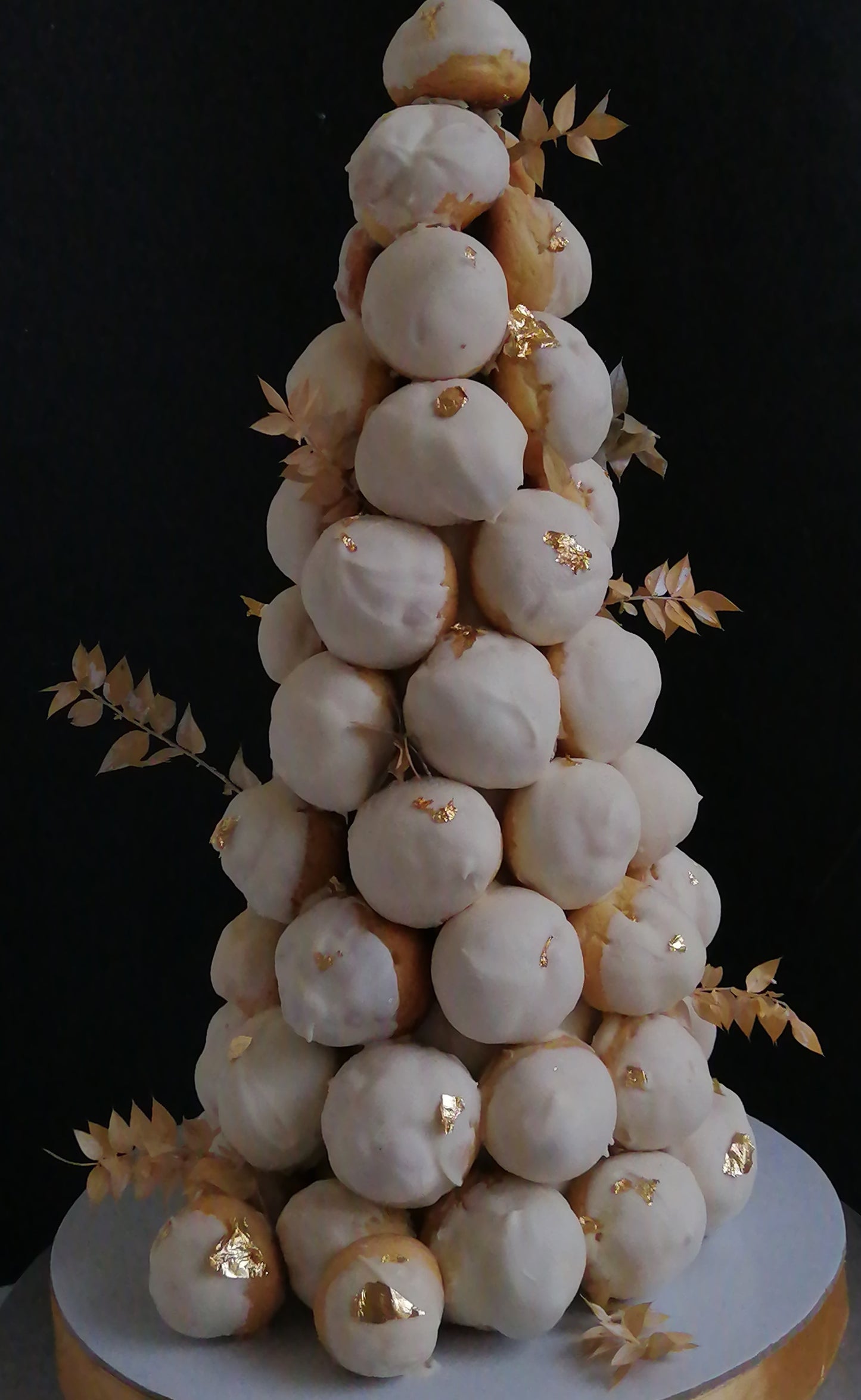 Medium Croquembouche