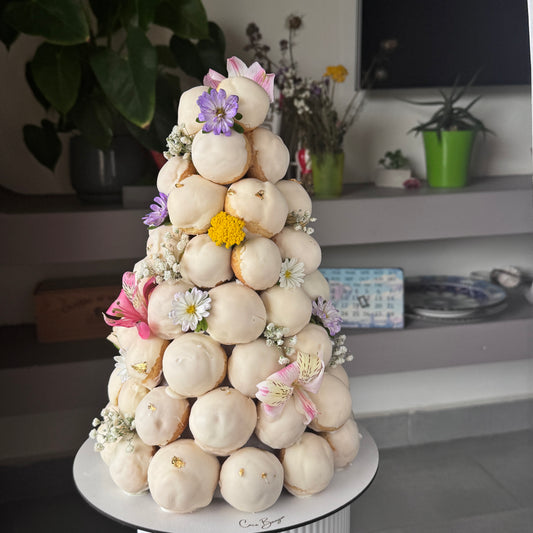 Medium Croquembouche
